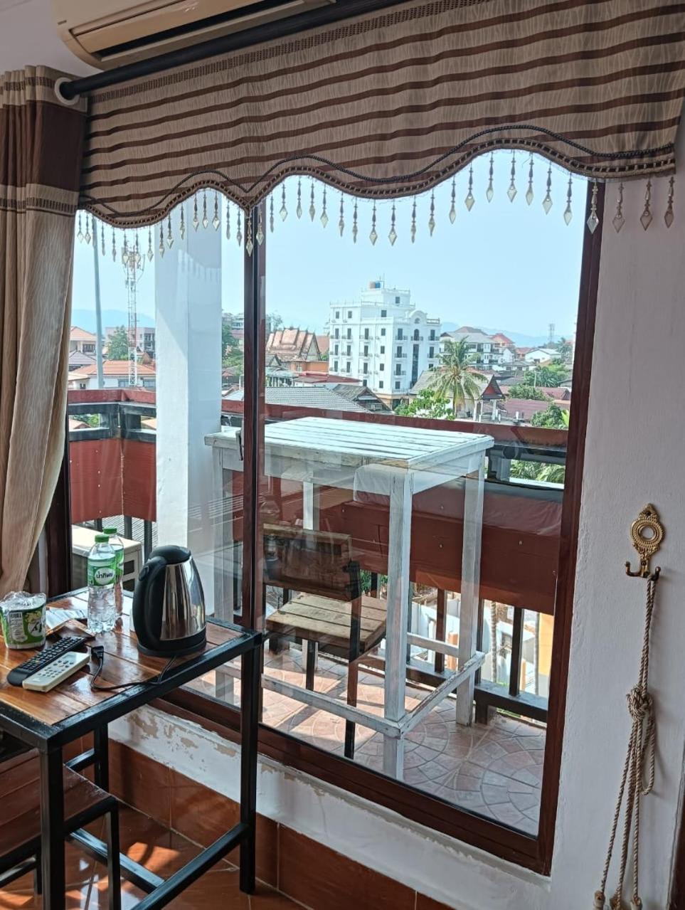 Bountang Riverside Hotel ヴァンヴィエン エクステリア 写真
