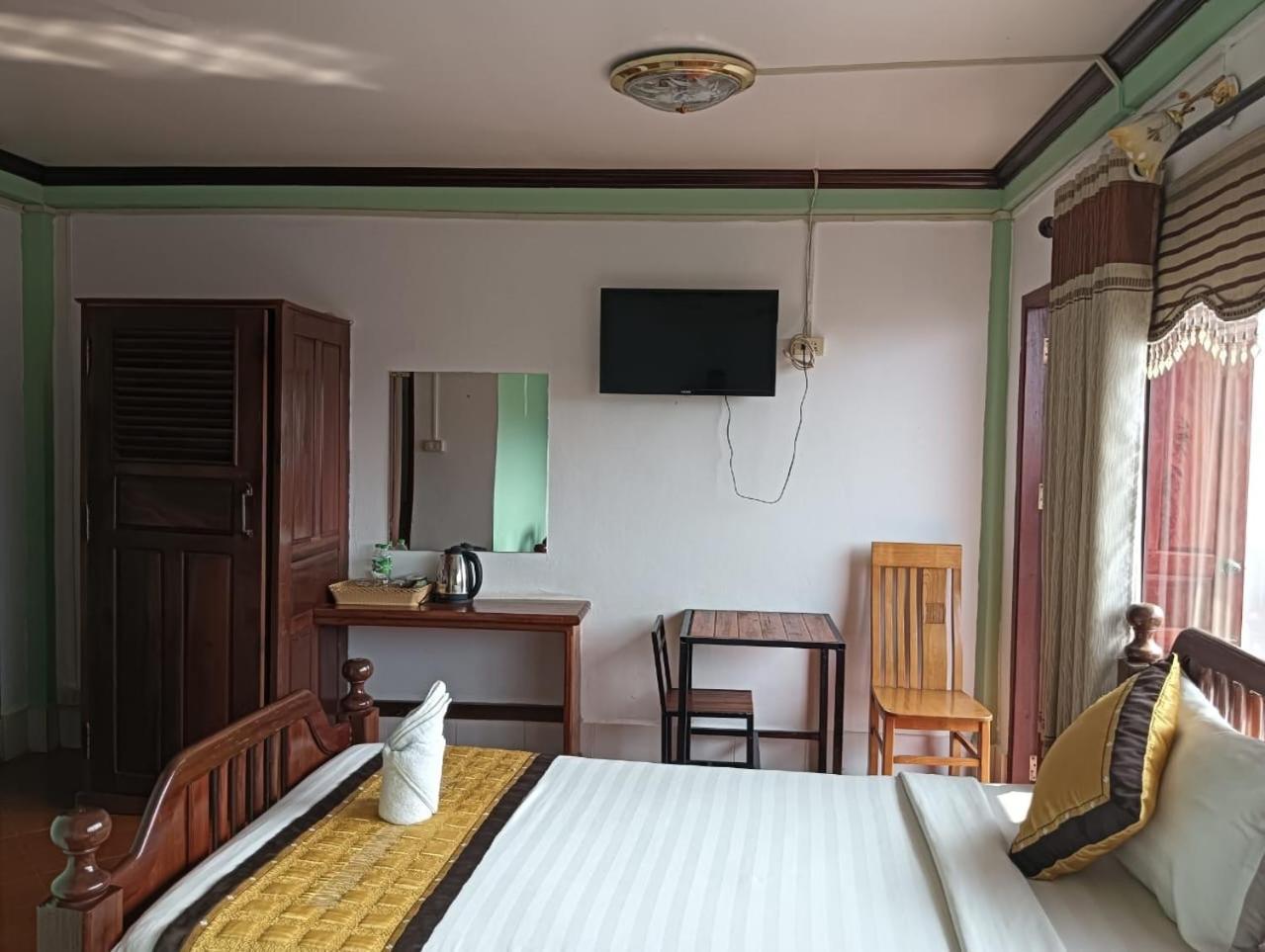 Bountang Riverside Hotel ヴァンヴィエン エクステリア 写真
