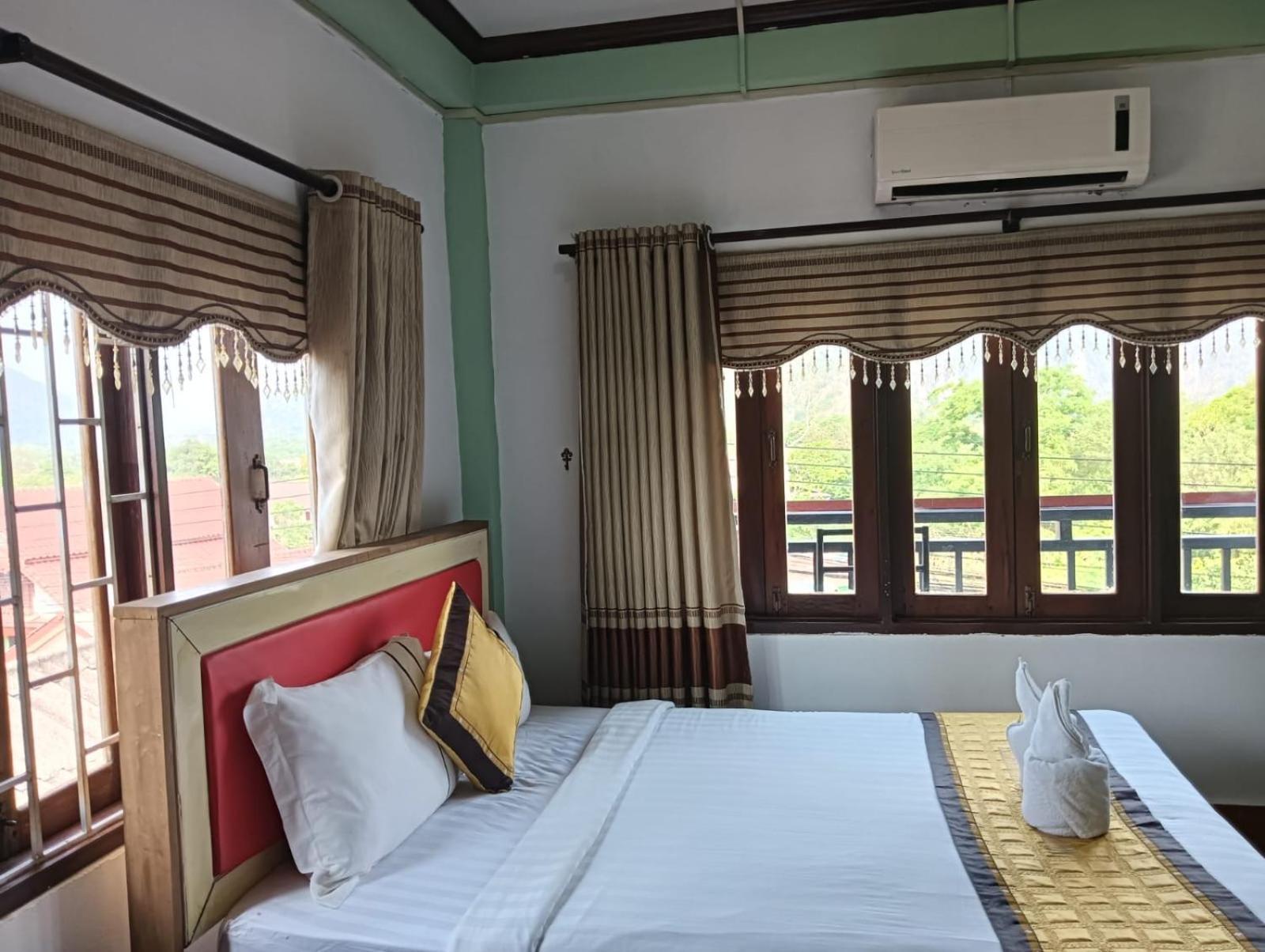 Bountang Riverside Hotel ヴァンヴィエン エクステリア 写真