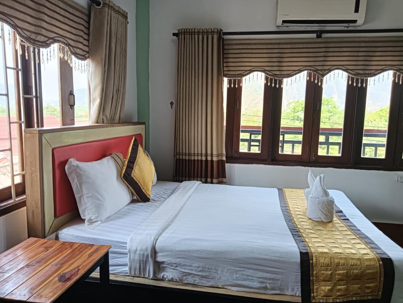 Bountang Riverside Hotel ヴァンヴィエン エクステリア 写真
